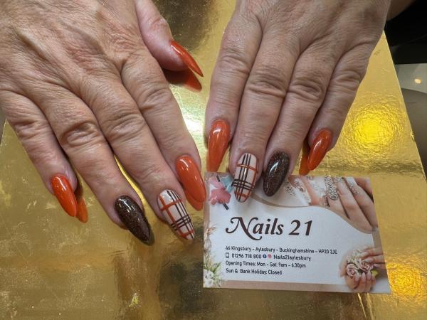 Nails 21